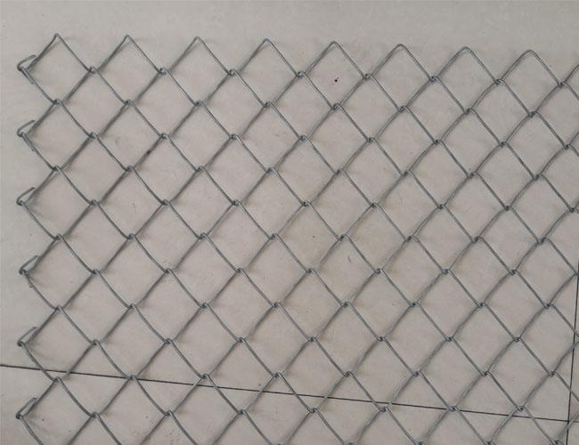 Galvanized Steel Chain Link Mesh Fence Fabric with 60x60mm Hole Size