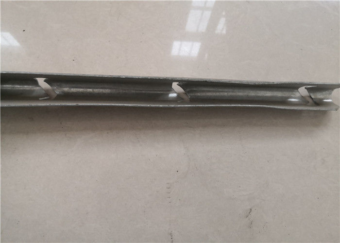 3 Strands Hot Dipped Galvanized Barb Wire Extension Arm Barb Wire Support