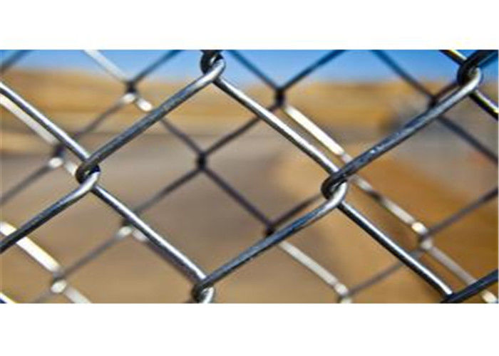9 Guagex 2'' Galvanized Chain Link Mesh Fence Fabric For Comercial and Residential